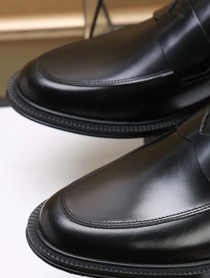 Gucci Leather Shoes