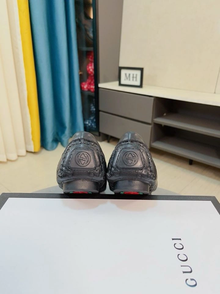 Gucci Leather Shoes