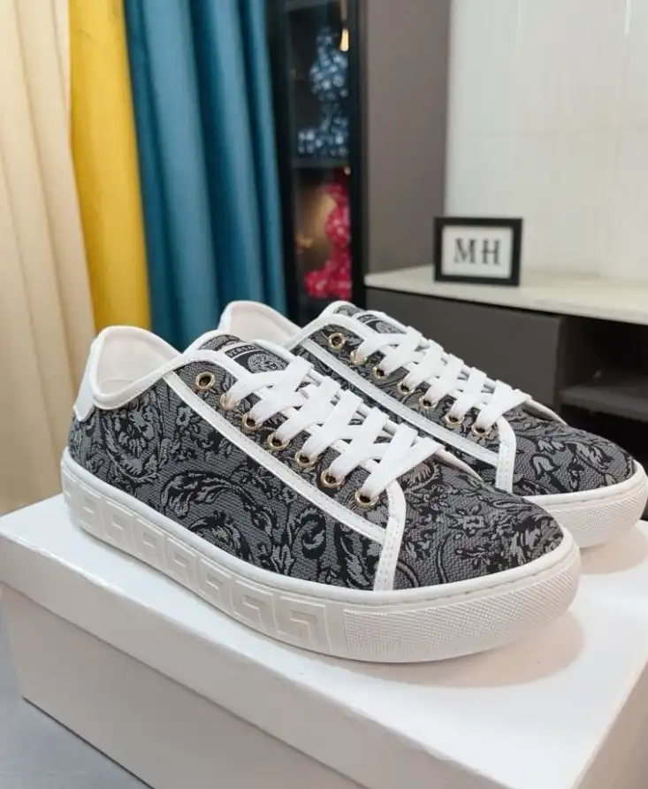 Givenchy Sneakers