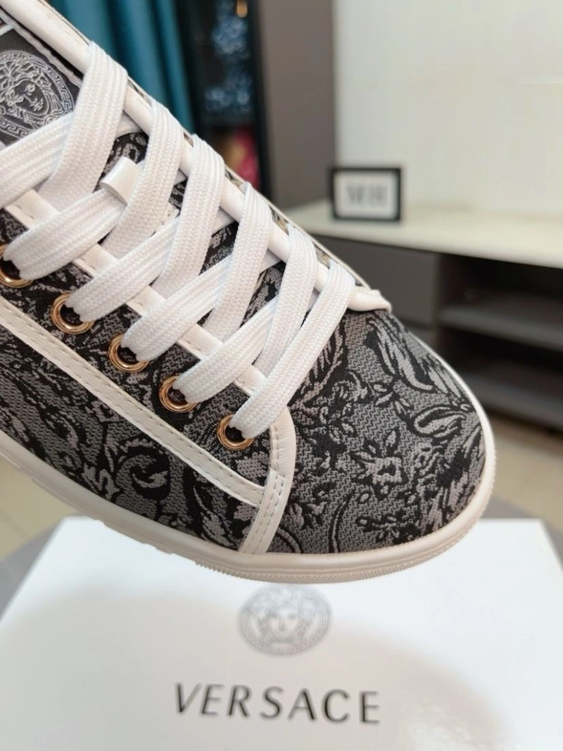 Givenchy Sneakers