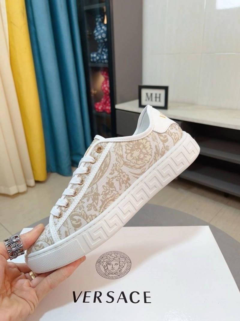 Givenchy Sneakers