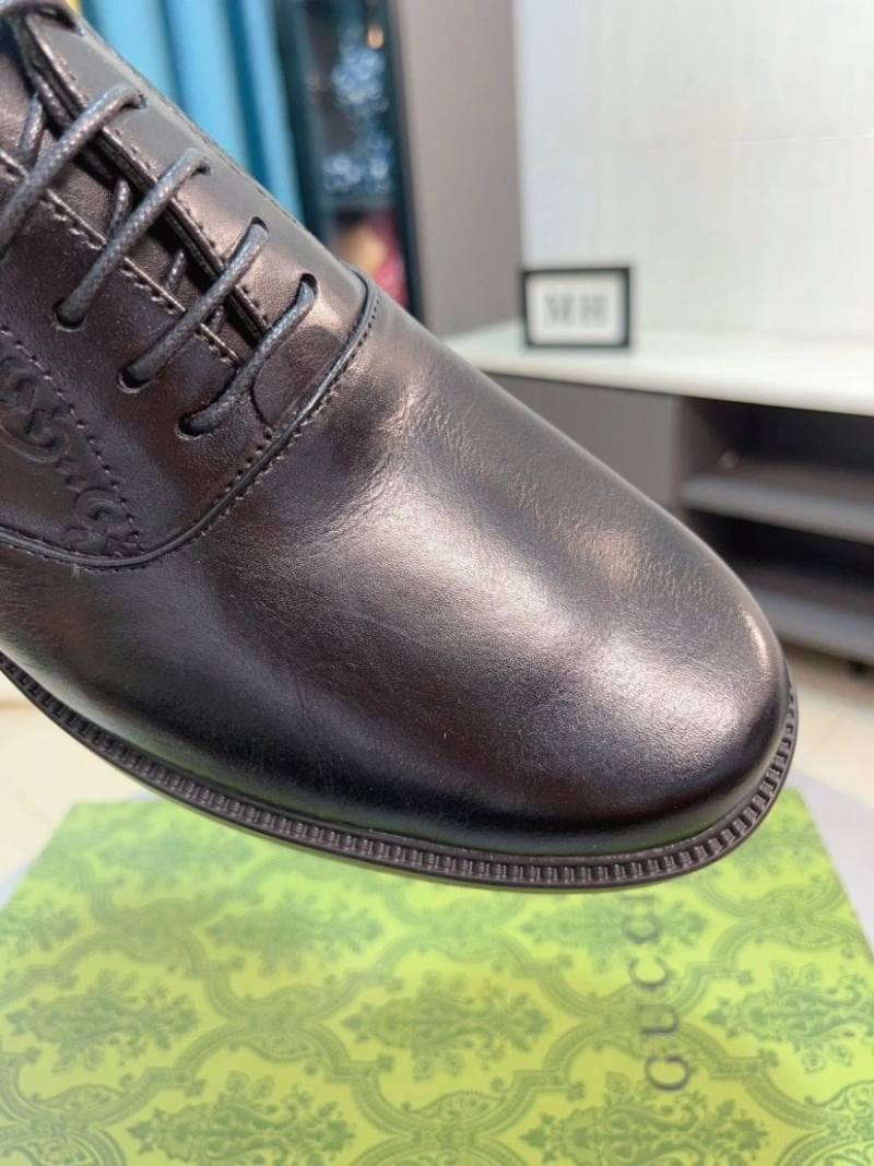 Gucci Leather Shoes