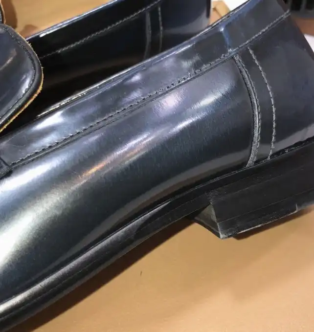 Gucci Leather Shoes