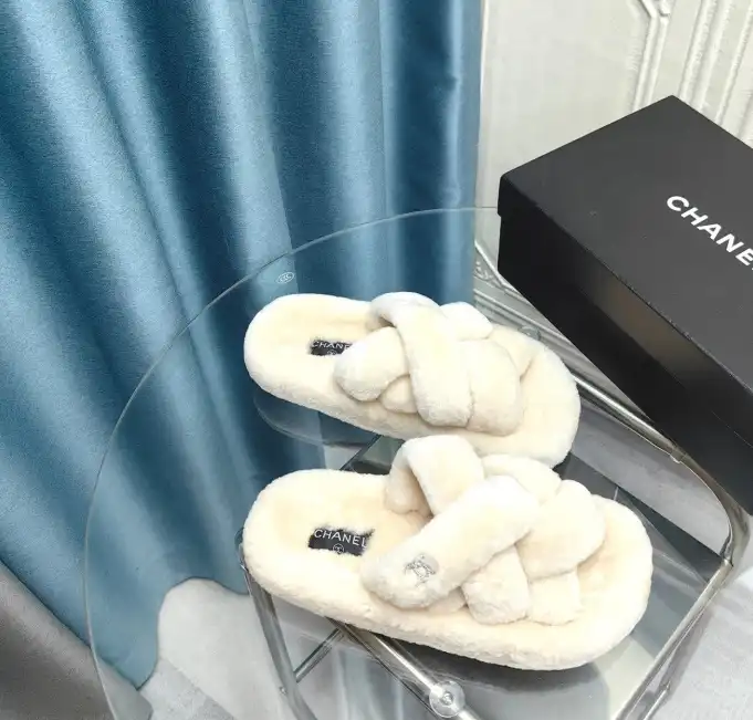 hype Chanel Slippers