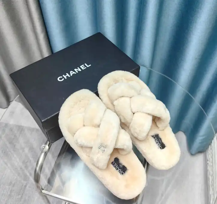 hype Chanel Slippers