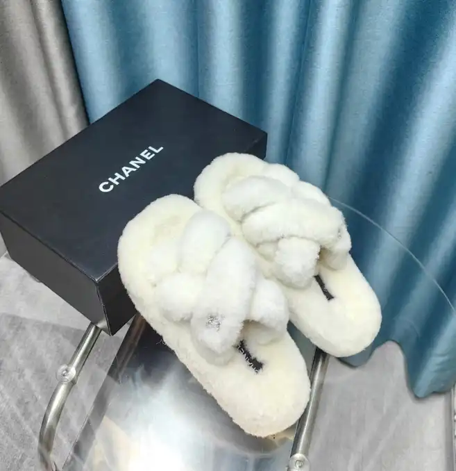 hype Chanel Slippers