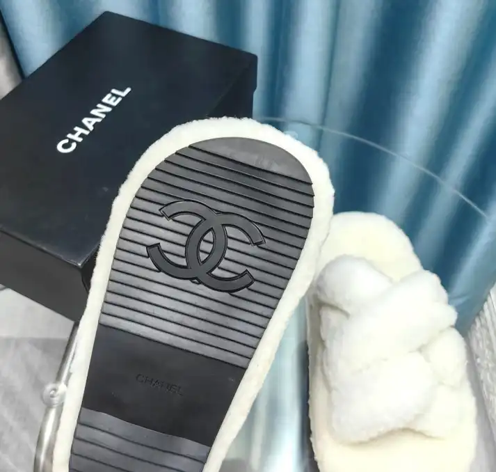 hype Chanel Slippers