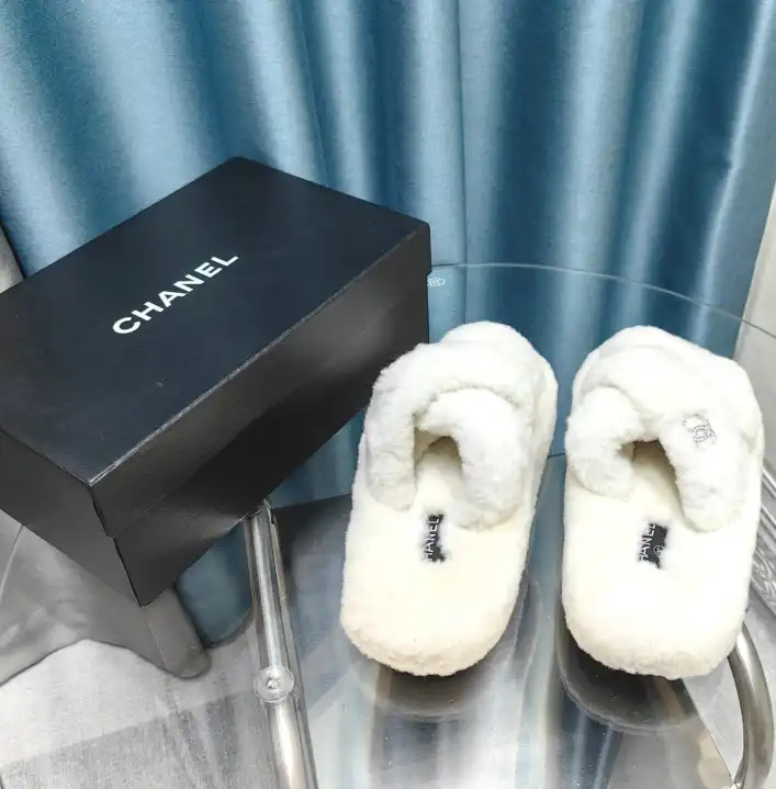 hype Chanel Slippers