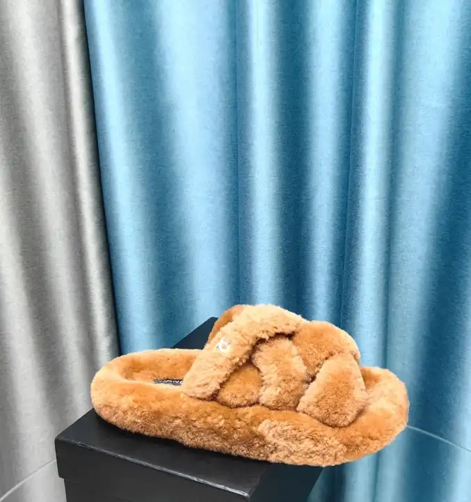 hype Chanel Slippers