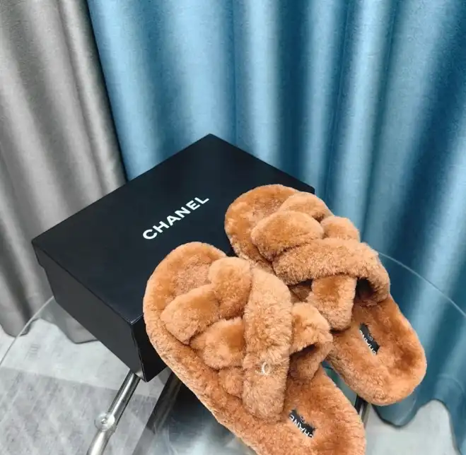 hype Chanel Slippers