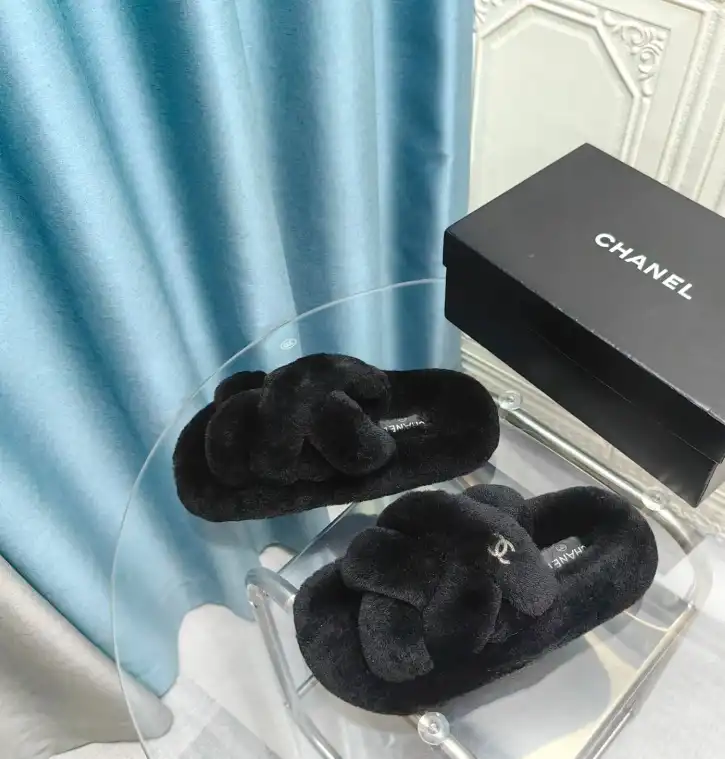 hype Chanel Slippers