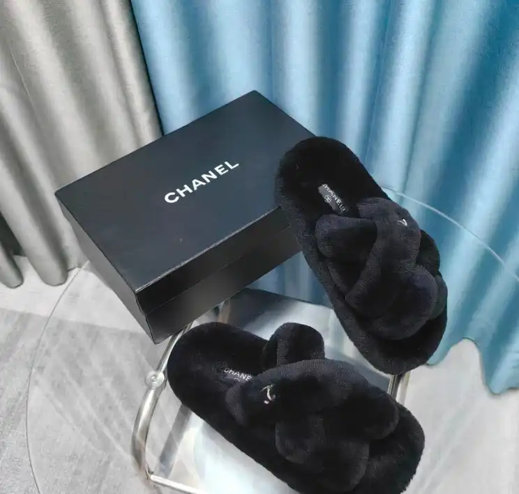 hype Chanel Slippers