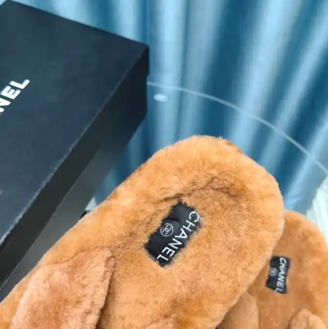 hype Chanel Slippers