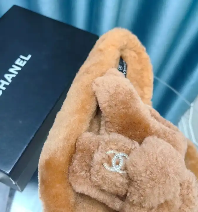 hype Chanel Slippers