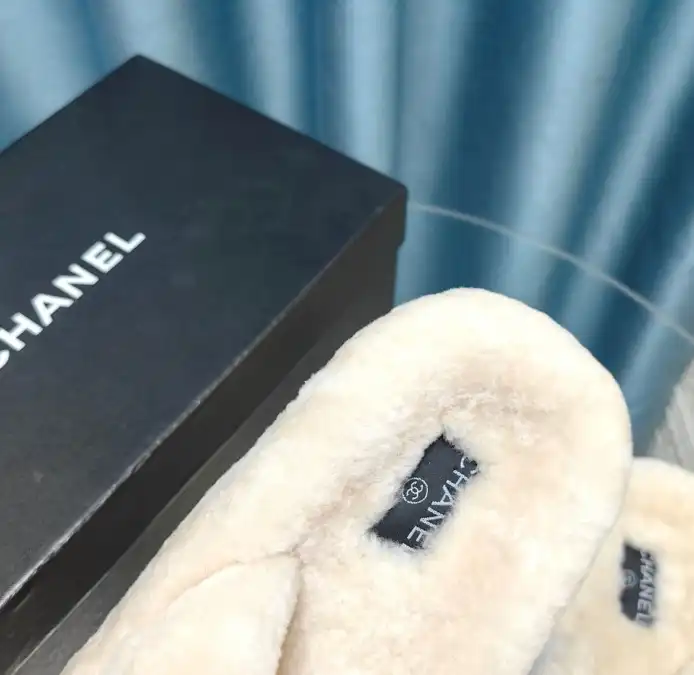 hype Chanel Slippers