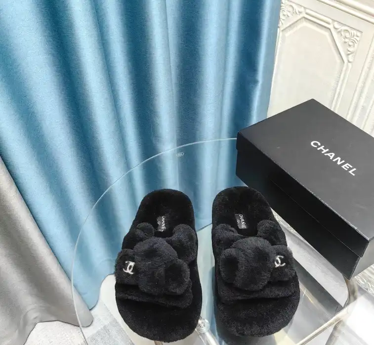 hype Chanel Slippers