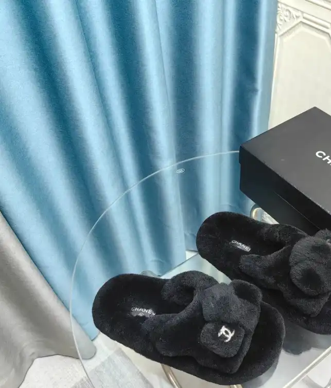 hype Chanel Slippers