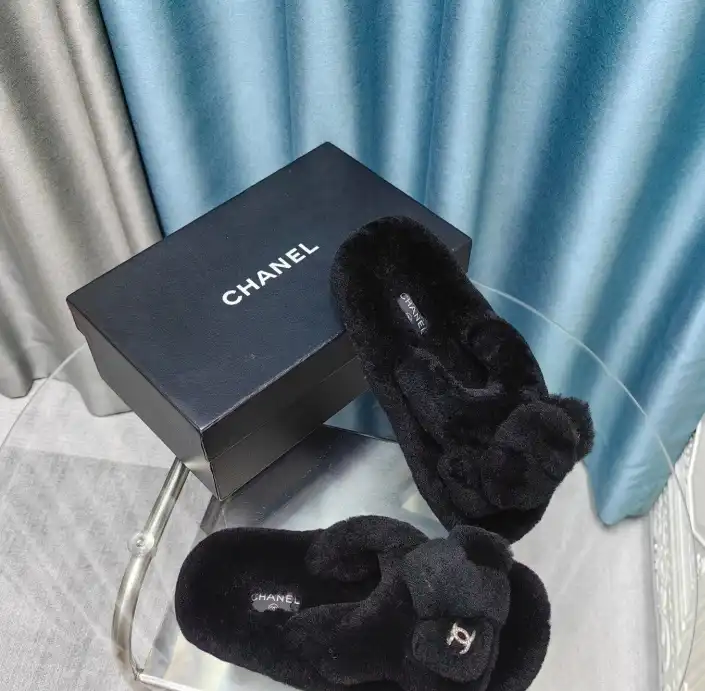 hype Chanel Slippers