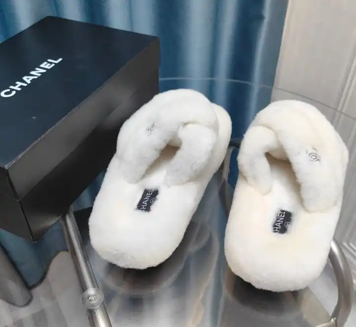 hype Chanel Slippers