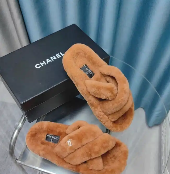 hype Chanel Slippers