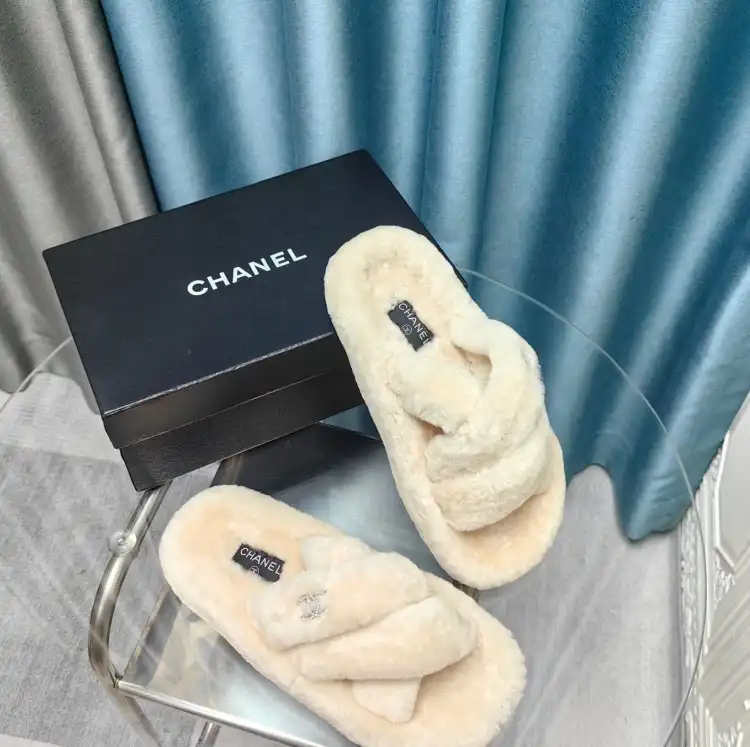 hype Chanel Slippers