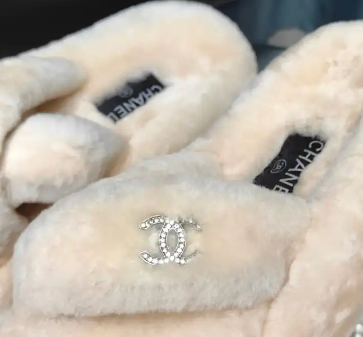 hype Chanel Slippers