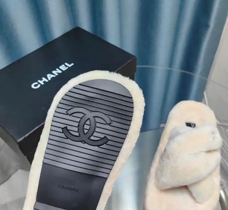 hype Chanel Slippers