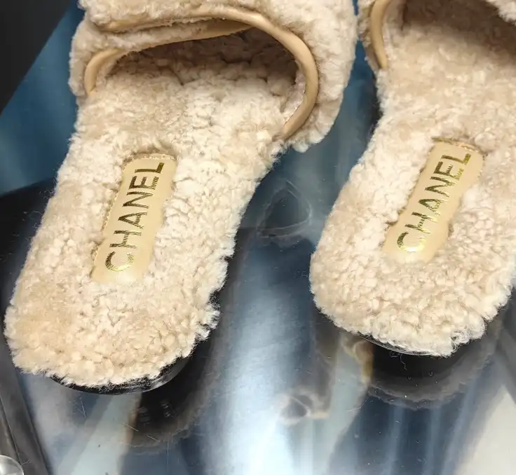 hype Chanel Slippers