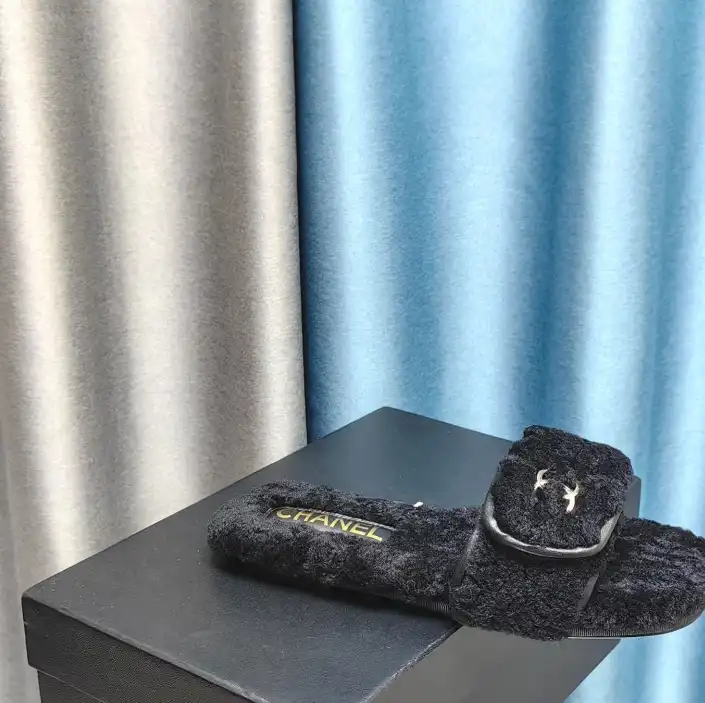 hype Chanel Slippers