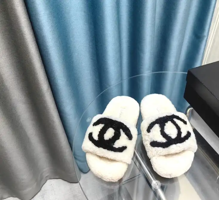 hype Chanel Slippers