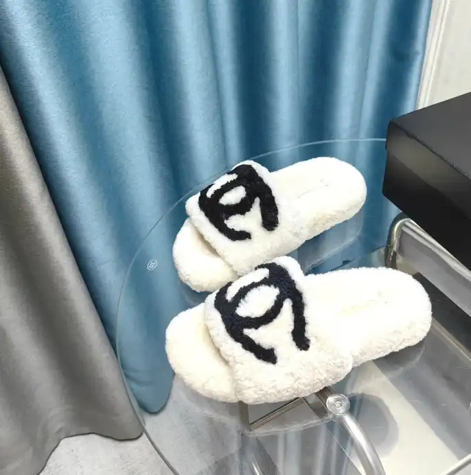 hype Chanel Slippers