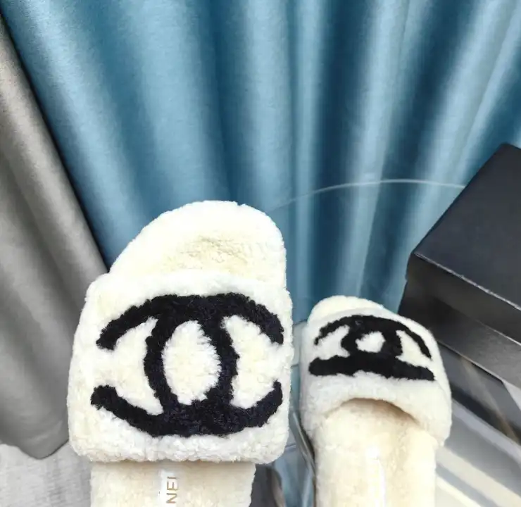 hype Chanel Slippers