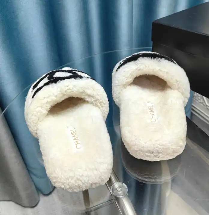 hype Chanel Slippers