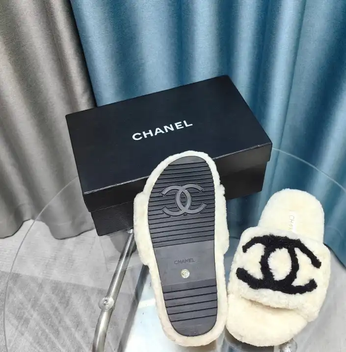 hype Chanel Slippers