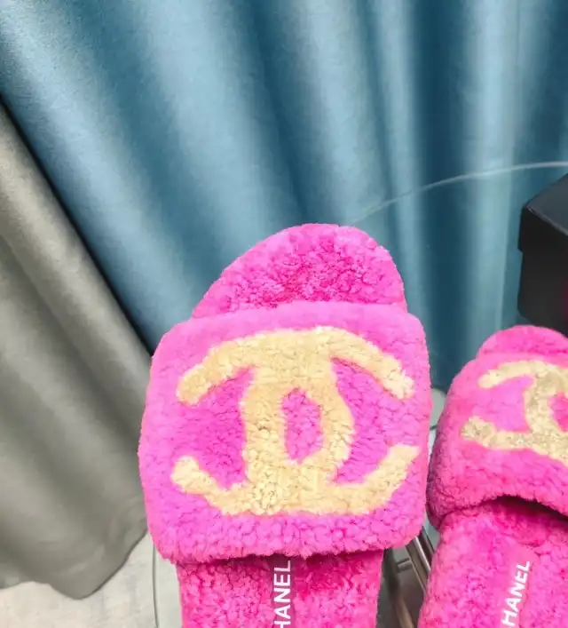 hype Chanel Slippers