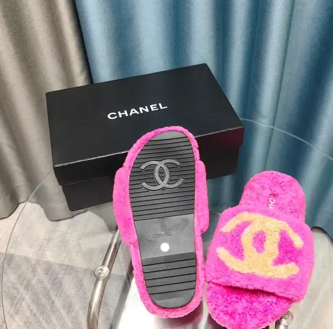 hype Chanel Slippers