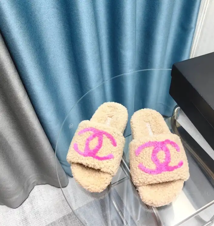 hype Chanel Slippers