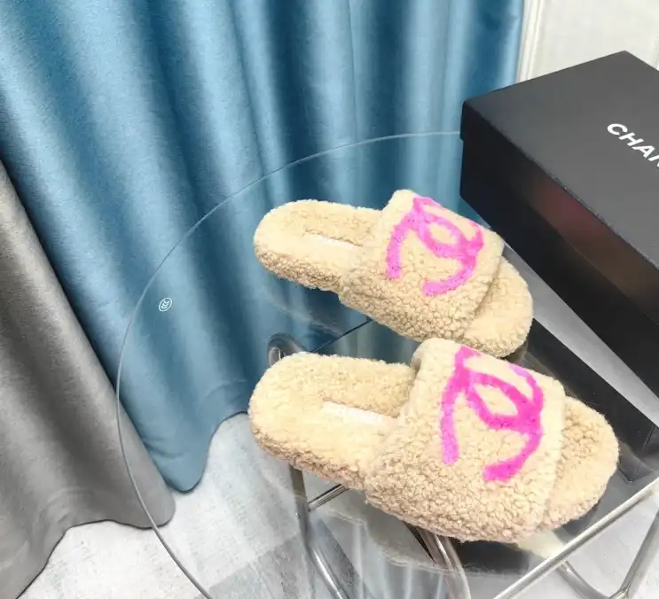 hype Chanel Slippers