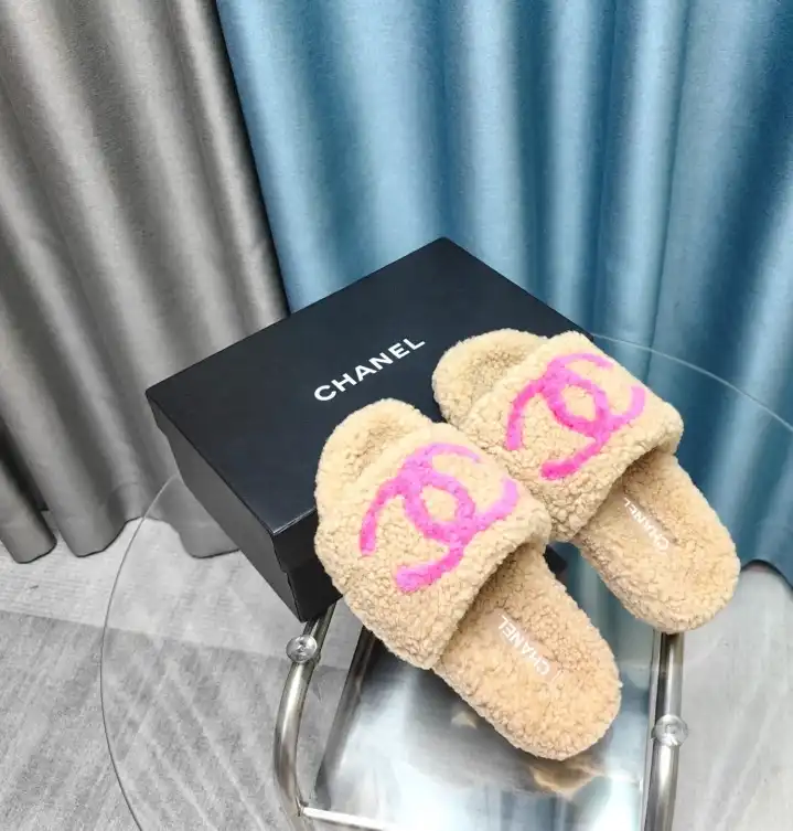 hype Chanel Slippers