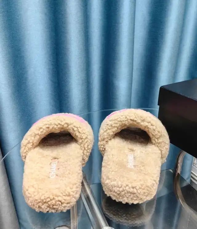 hype Chanel Slippers