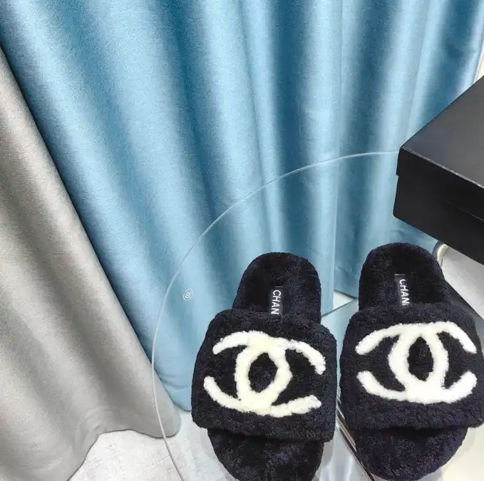 hype Chanel Slippers