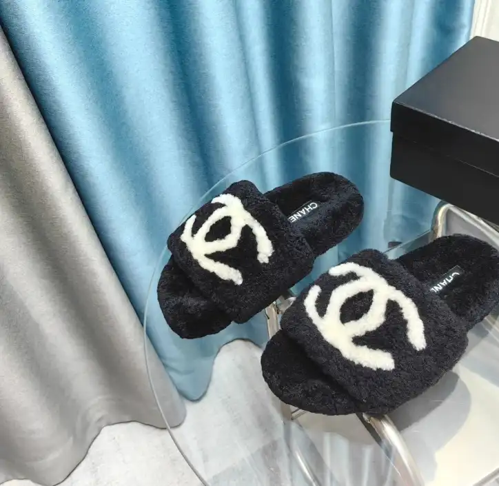 hype Chanel Slippers