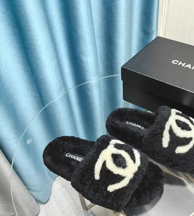 hype Chanel Slippers