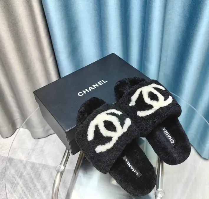 hype Chanel Slippers