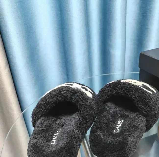 hype Chanel Slippers