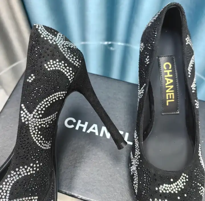 hype Chanel High Heels