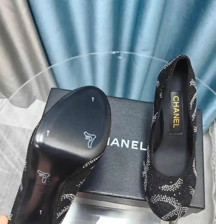 hype Chanel High Heels