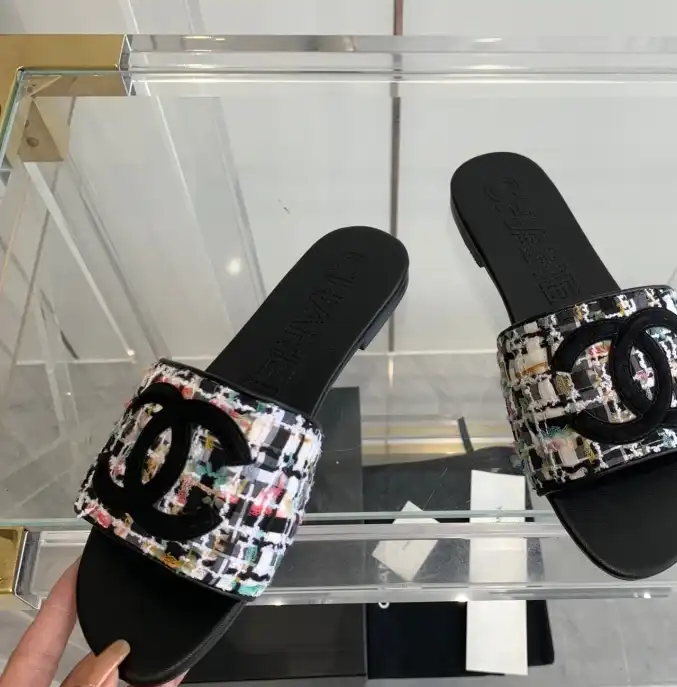 hype Chanel Slippers