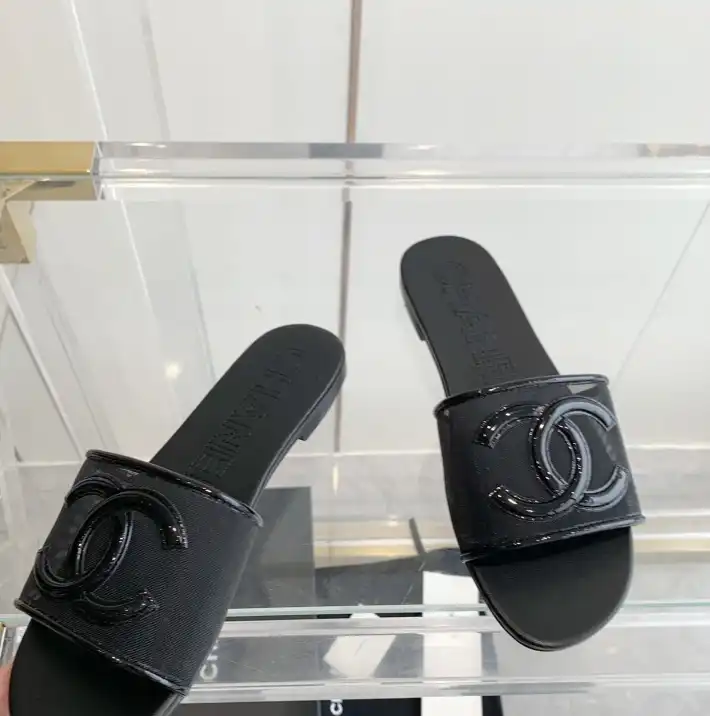 hype Chanel Slippers