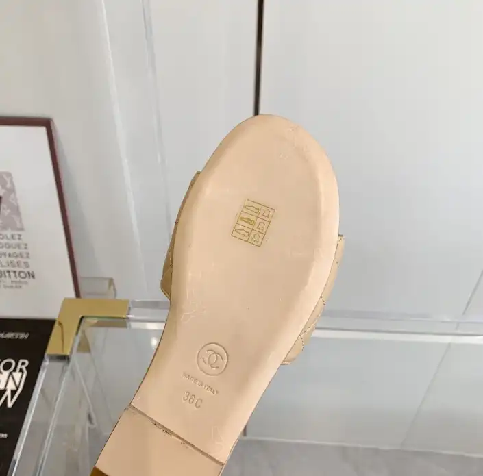 hype Chanel Slippers